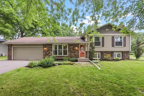 9700 102nd Pl N, Maple Grove, MN 55369