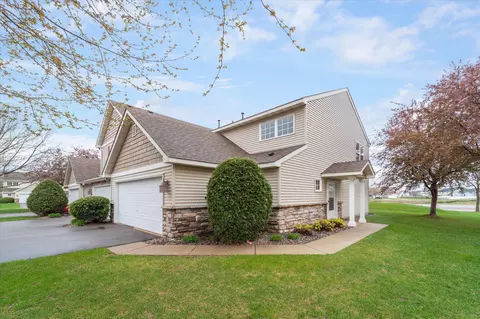 2933 Philipp Ave, Shakopee, MN 55379