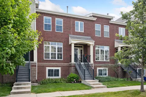 8146 Oakview Ln N #55, Maple Grove, MN 55369