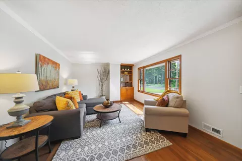7011 Dallas Rd, Brooklyn Center, MN 55430