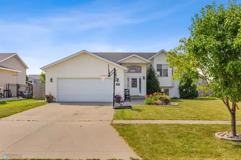 939 Westport Pkwy, West Fargo, ND 58078