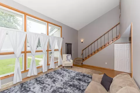 908 9th St, Farmington, MN 55024