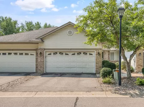 14218 Heritage Ln, Apple Valley, MN 55124