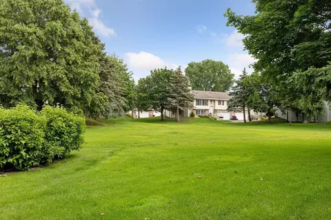 1939 Bielenberg Dr, Woodbury, MN 55125