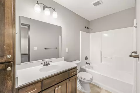Bath - 5930 Sunset Rd, Mound, MN 55364 photo 5 of 5