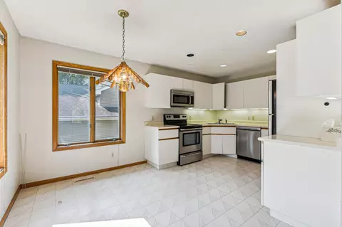 1485 Prairieland Ave, Maple Plain, MN 55359 photo 10