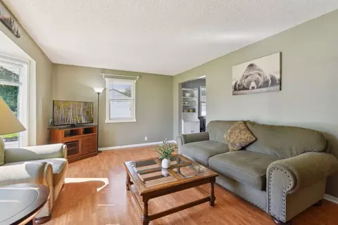 8520 14th Ave S, Bloomington, MN 55425 photo 6