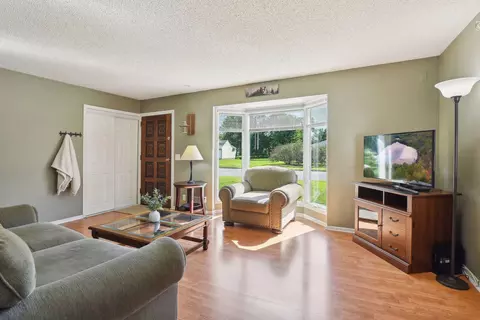 8520 14th Ave S, Bloomington, MN 55425 photo 5