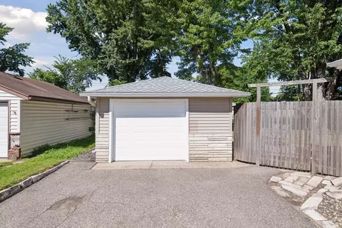 8520 14th Ave S, Bloomington, MN 55425 photo 27