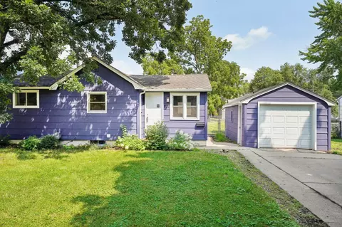 827 3rd Ave E, Shakopee, MN 55379