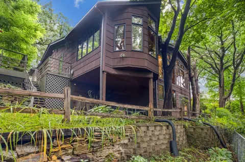 2535 Vale Crest Rd, Golden Valley, MN 55422