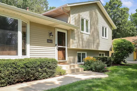 10612 102nd Pl N, Maple Grove, MN 55369 photo 4