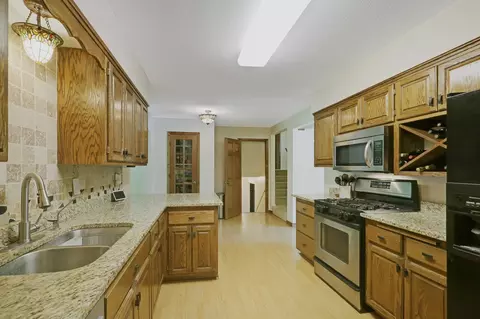 10612 102nd Pl N, Maple Grove, MN 55369 photo 7