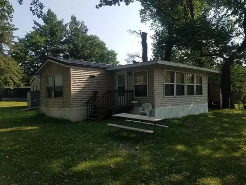 2537 N Webb Lake Dr, Hackensack, MN 56452