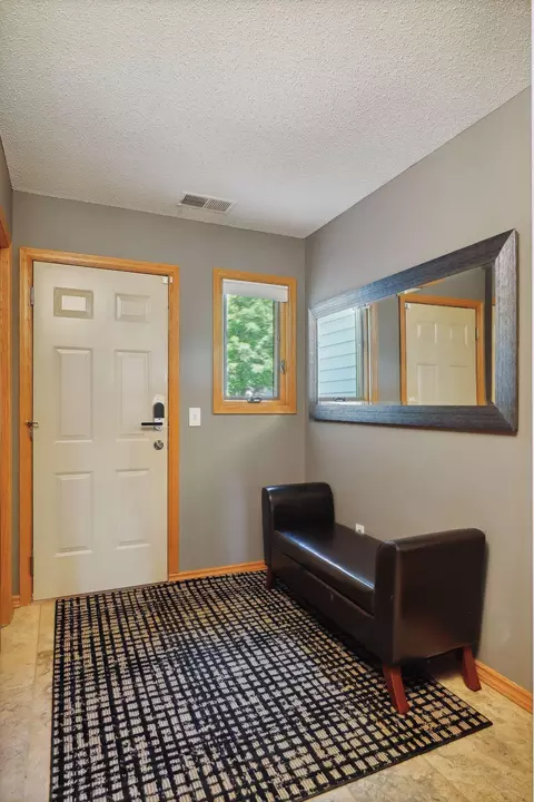 9621 Parkside Trl, Champlin, MN 55316 photo 3