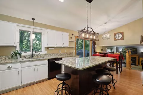 9621 Parkside Trl, Champlin, MN 55316 photo 5