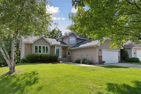 9621 Parkside Trl, Champlin, MN 55316