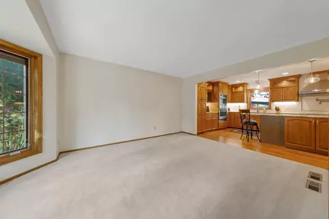 6055 Chestnut Ct, Shorewood, MN 55331 photo 37