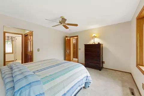 6055 Chestnut Ct, Shorewood, MN 55331 photo 34