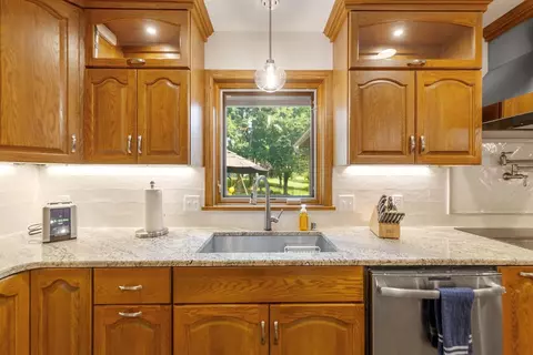 6055 Chestnut Ct, Shorewood, MN 55331 photo 30