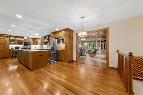 6055 Chestnut Ct, Shorewood, MN 55331 photo 36