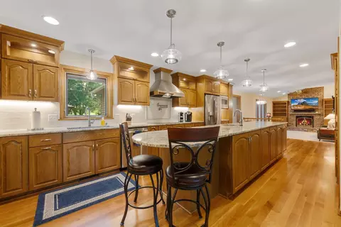 6055 Chestnut Ct, Shorewood, MN 55331 photo 29