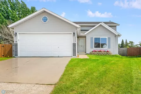 3332 39th Ave S, Fargo, ND 58104