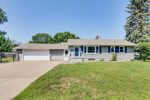 929 Eastwood Ln, Anoka, MN 55303