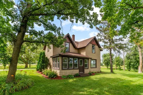 3593 Millersburg Blvd, Faribault, MN 55021