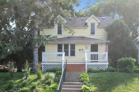 305 Jefferson Ave S, Hopkins, MN 55343