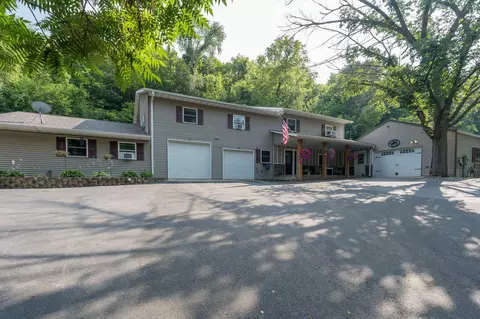 1139 Birch Ave, Mankato, MN 56001