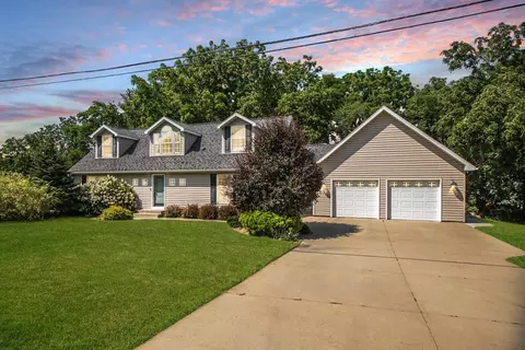 609 18th St SW, Rochester, MN 55902
