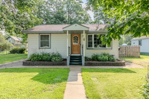 321 Belmont St, Paynesville, MN 56362