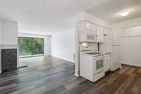 4575 W 80th Street Cir #107, Bloomington, MN 55437
