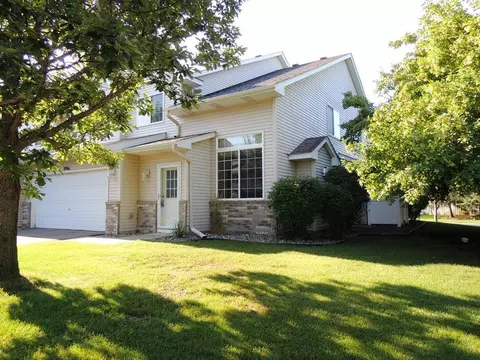 8961 92nd St S, Cottage Grove, MN 55016
