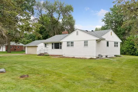 660 E 100th St, Bloomington, MN 55420