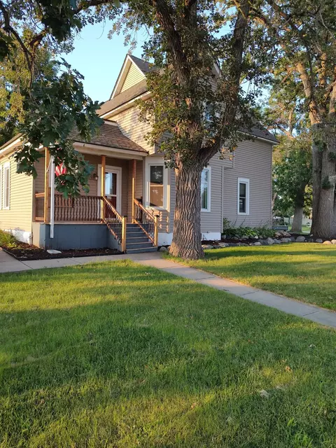 51 Hazel Ave E, Kimball, MN 55353