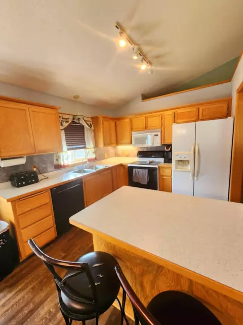 1007 Hilltop St, Braham, MN 55006 photo 26