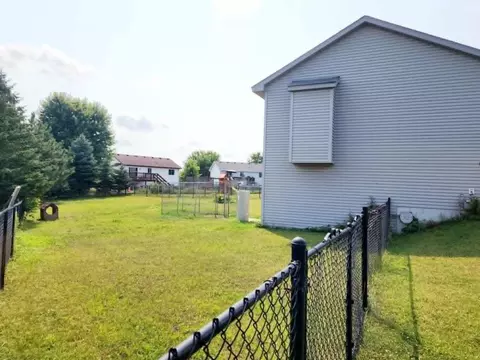 1007 Hilltop St, Braham, MN 55006 photo 23