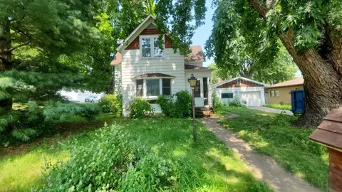 220 Winona St, Springfield, MN 56087