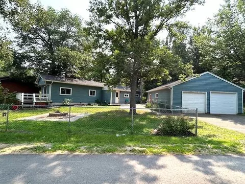 50 Polk St, Cohasset, MN 55721