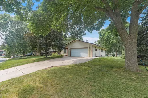 6261 Meadowlark Ln N, Maple Grove, MN 55369