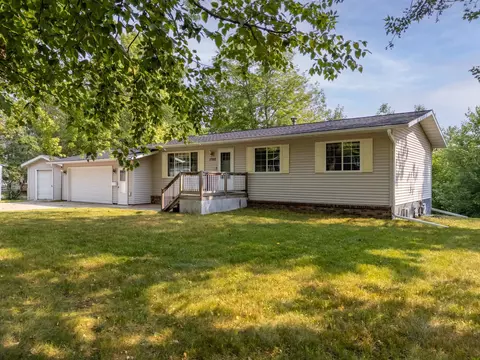 1702 Fraser Dr, Grand Rapids, MN 55744