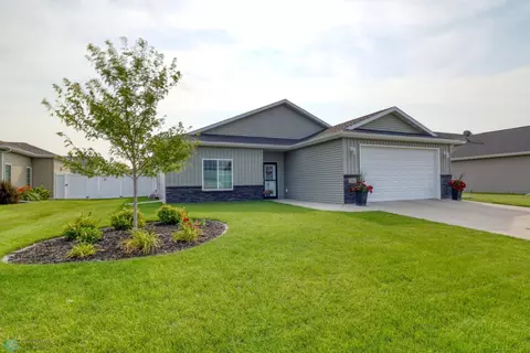 3540 17th St S, Moorhead, MN 56560