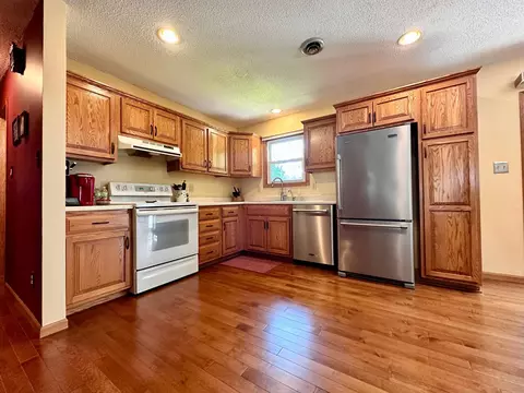 1102 Cheryl Ave, Marshall, MN 56258 photo 6