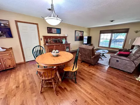 1102 Cheryl Ave, Marshall, MN 56258 photo 4