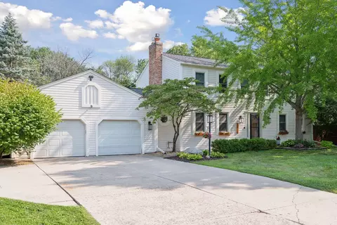10710 Runnymeade Ln, Minnetonka, MN 55305