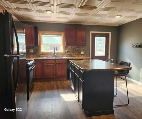 1025 Lakeview Ave, Windom, MN 56101 photo 7