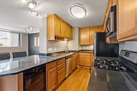 3120 Hennepin Ave S #008, Minneapolis, MN 55408