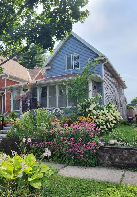 1123 Albemarle St, Saint Paul, MN 55117